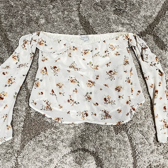 White Floral off the shoulder top - Picture 3 of 5